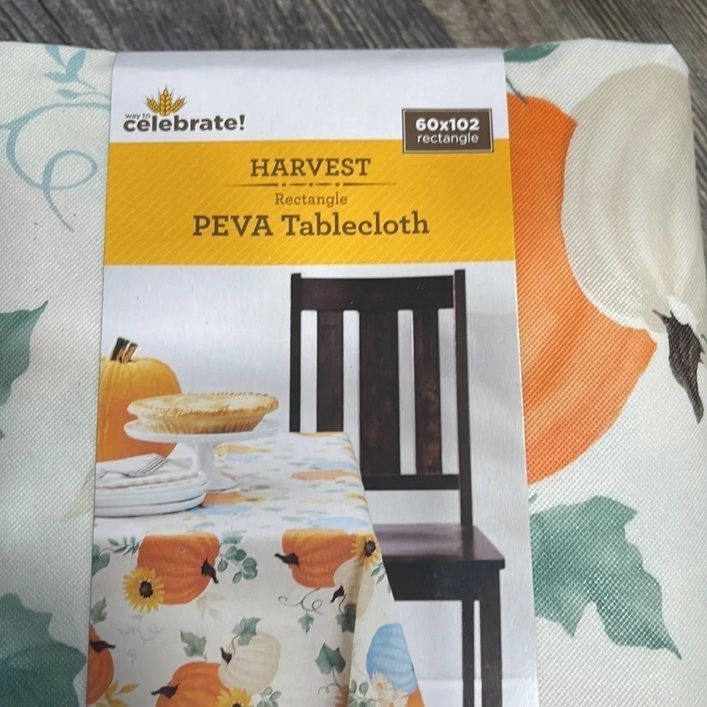 2 rectangle tablecloths